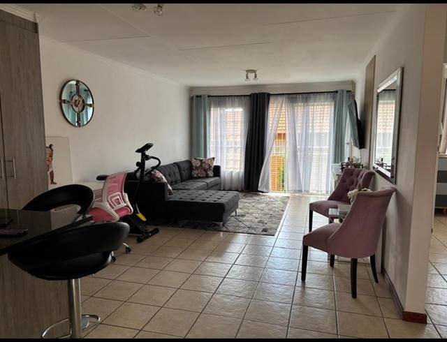 2 BEDROOM TOWNHOUSE FOR SALE IN THE REEDS